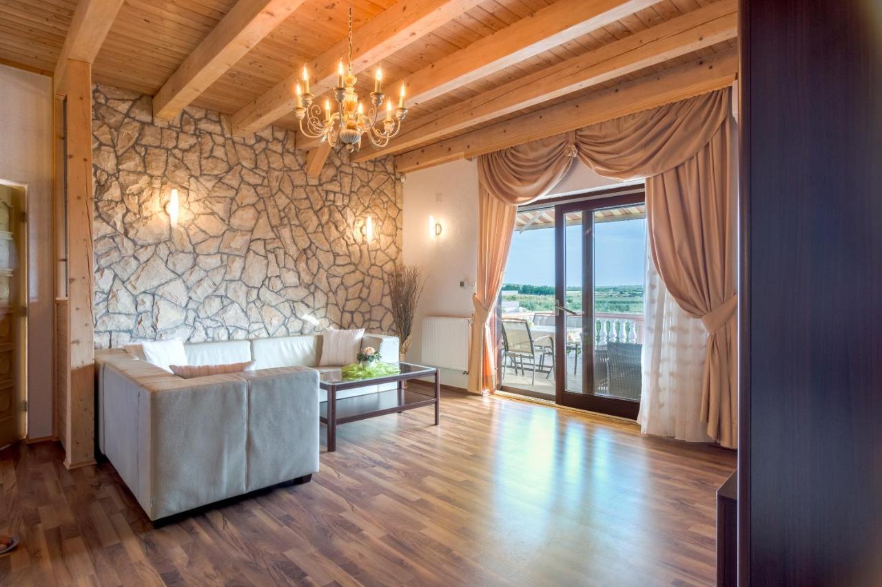 Villa Luka Polaca 外观 照片